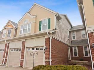 434 Pine Lake Cir, Vernon Hills, IL 60061