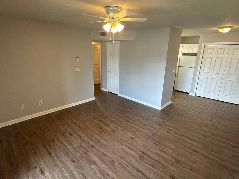 4103 Blue Lick Ct #7 — Photo 2