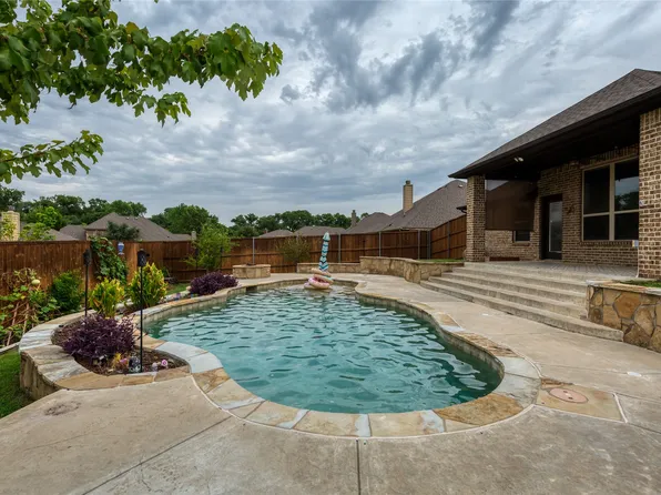 101 Venado Ct, Azle, TX 76020