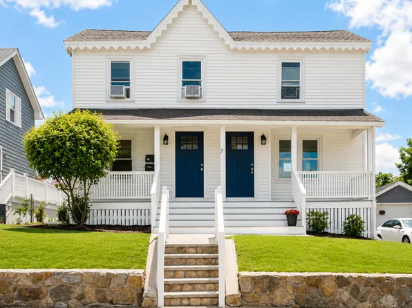 7 Park St #B, Melrose, MA 02176