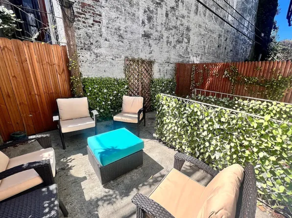 374 Eight Street image 1 of 8