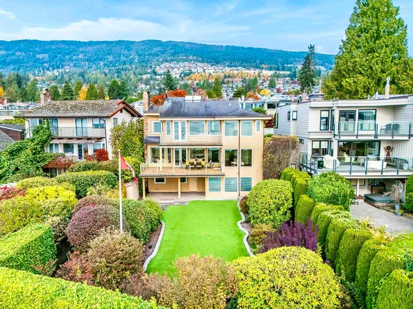 2328 Bellevue Ave, West Vancouver, BC V7V 1C8