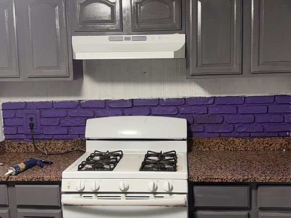 2 Oakfield Dr