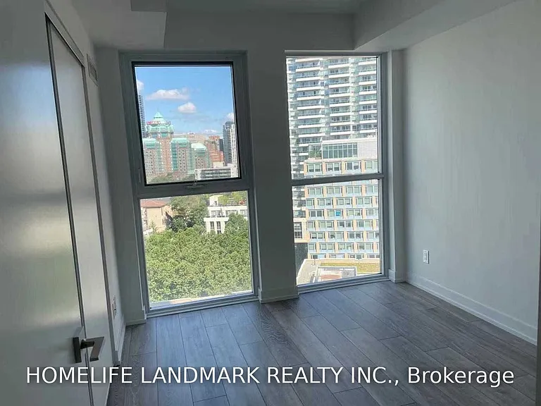 159 Wellesley St E #1110 — Photo 5