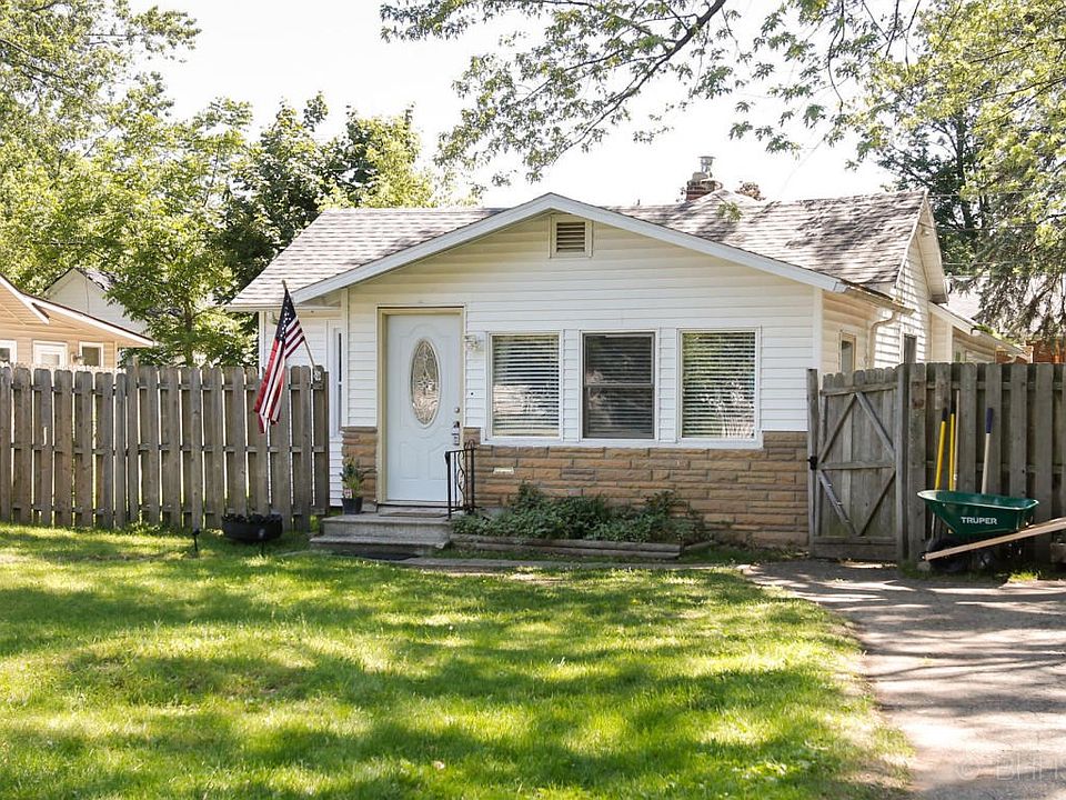 106 wiltshire ave-101
