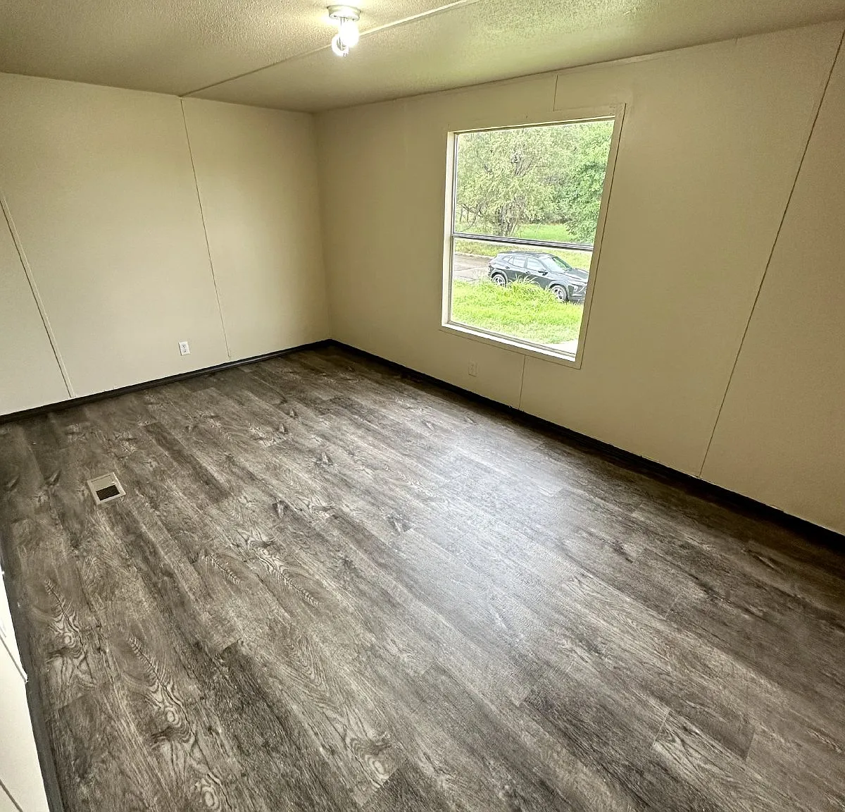 3 bed, 2.0 bath, $750 — Photo 4
