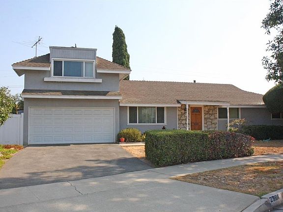 2nd image of 2304 E Avalon Ave