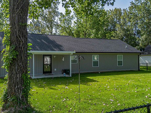 5th image of 1915 Evelyn Dr