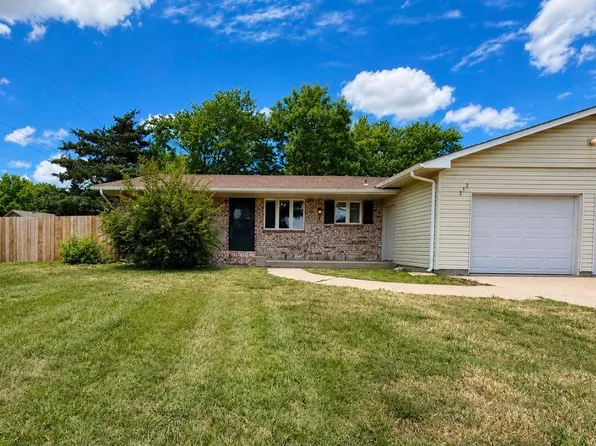 212 E Rosewood St, Rose Hill, KS 67133