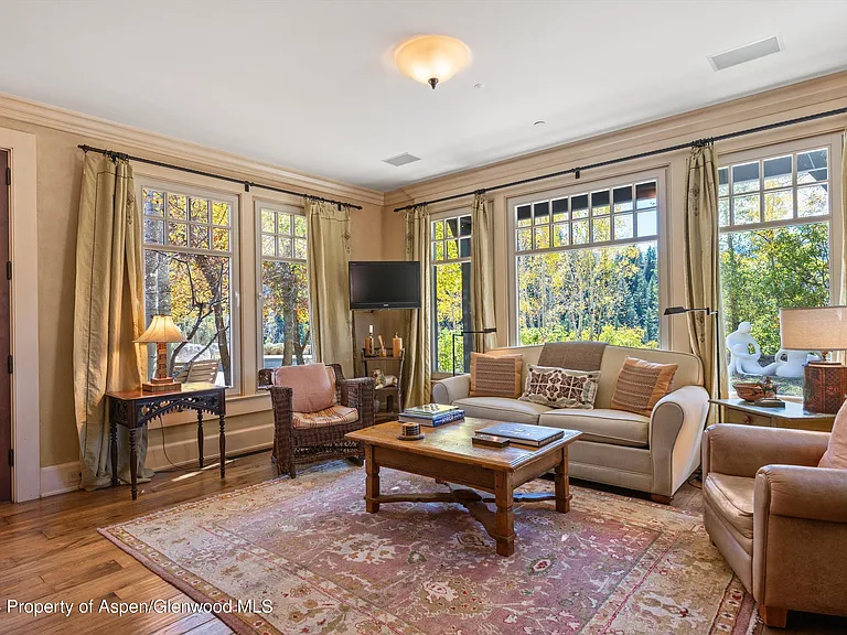 200 Jalanda Ln — Photo 28