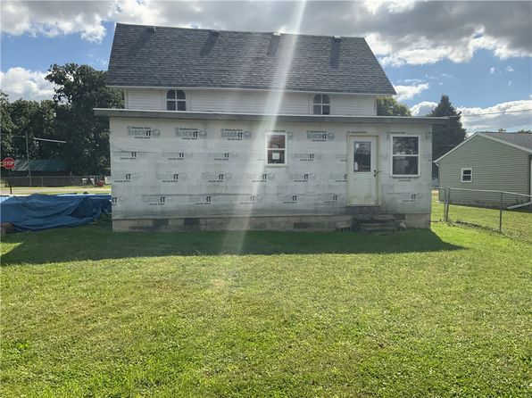 111 W South St, Bismarck, IL 61814