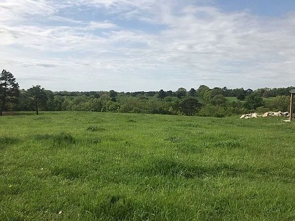 5th image of 7107 Seals Ln W