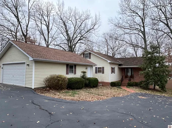 74 Shore Ln, Benton, KY 42025