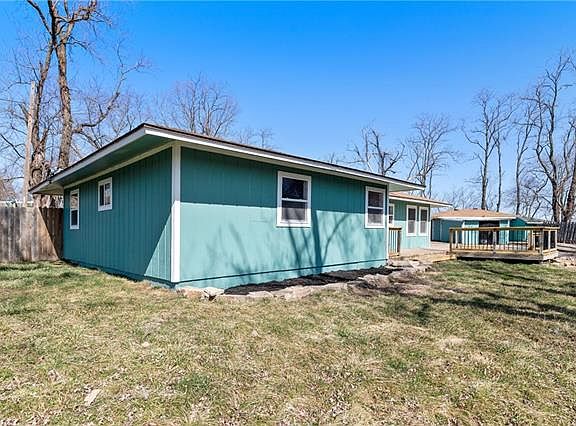 3rd image of 7122 Osage Dr