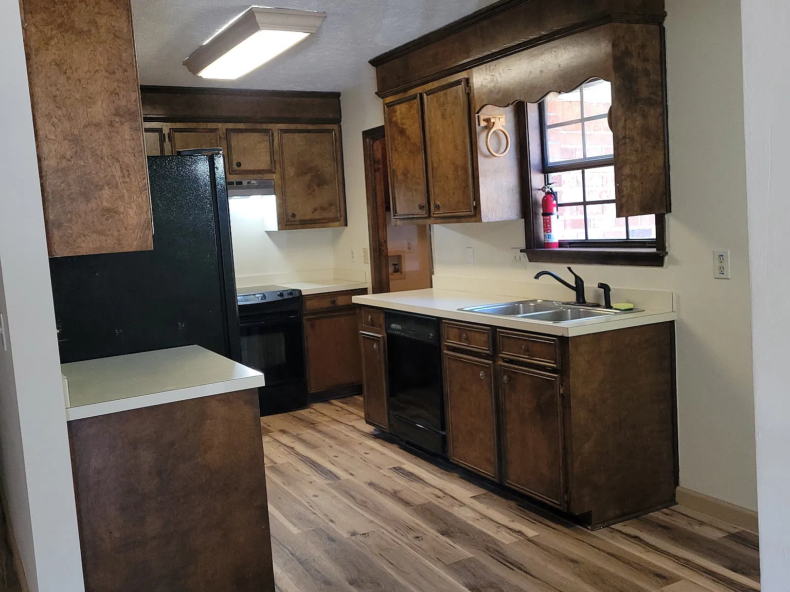 3 bed, 1300 sqft, $1,600 — Photo 3