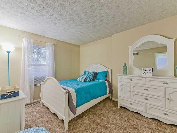 2nd image of 5115 Cobblestone Dr APT B