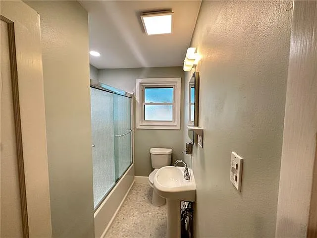 930 Evergreen Dr — Photo 6