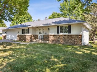 609 24th St SE, Willmar, MN 56201