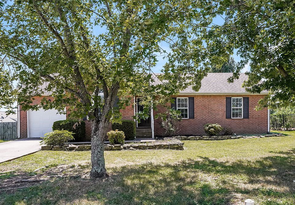 1st image of 615 Zellwood Dr