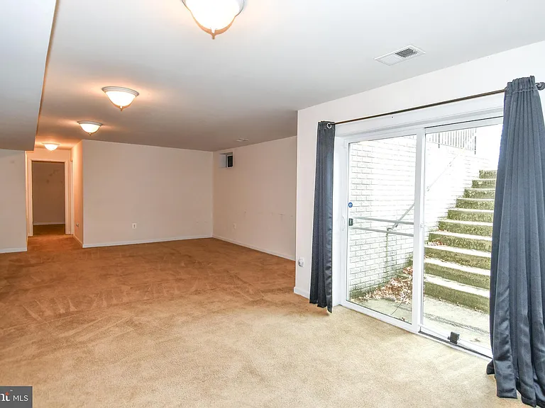 3082 American Eagle Blvd — Photo 39