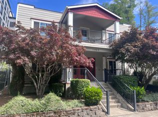 1965 NW Raleigh St APT 4, Portland, OR 97209
