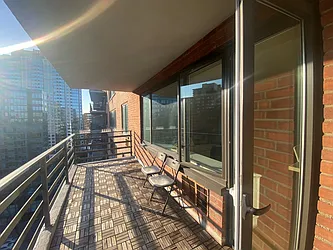 Rented by R New York