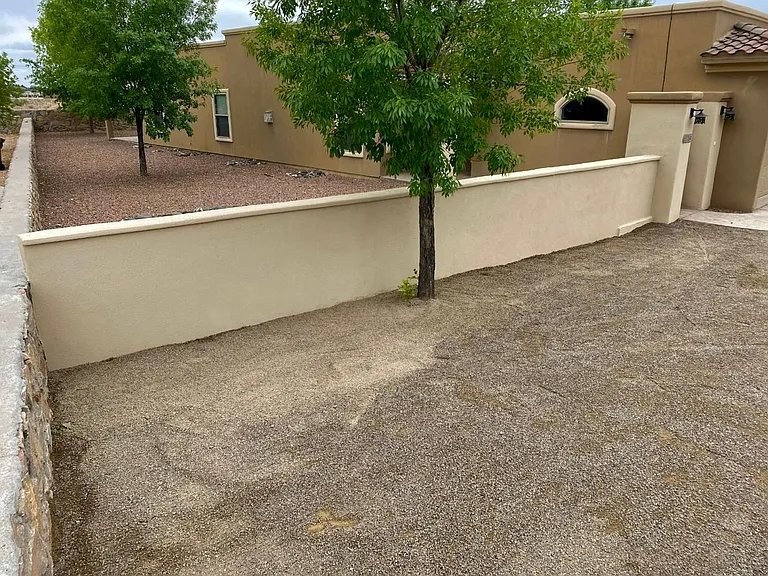 4226 Tres Ninos Dr #B — Photo 2