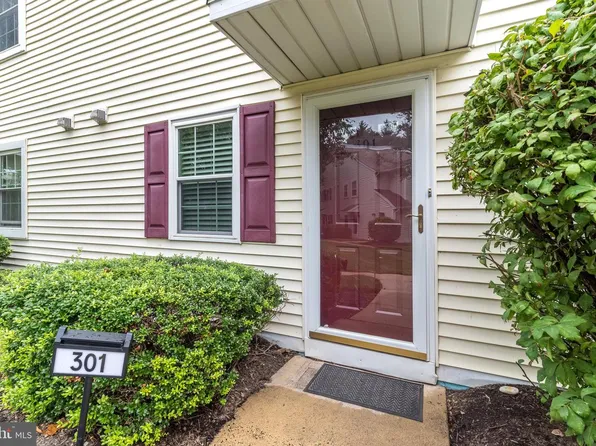 301 Steamboat Sta, Southampton, PA 18966