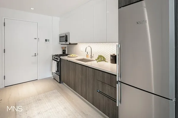 Rented by MNS Marketing | media 21