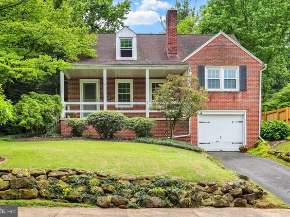 702 State St, Shillington, PA 19607