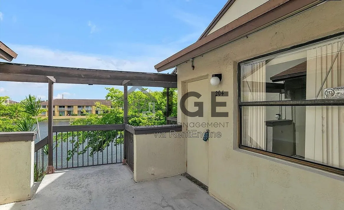 2 bed, 2.0 bath, $2,150 — Photo 2