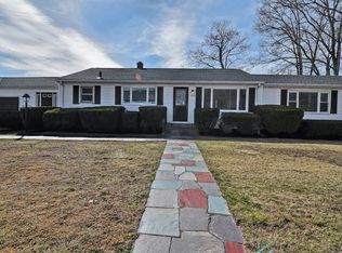 271 S Main St, Attleboro, MA 02703