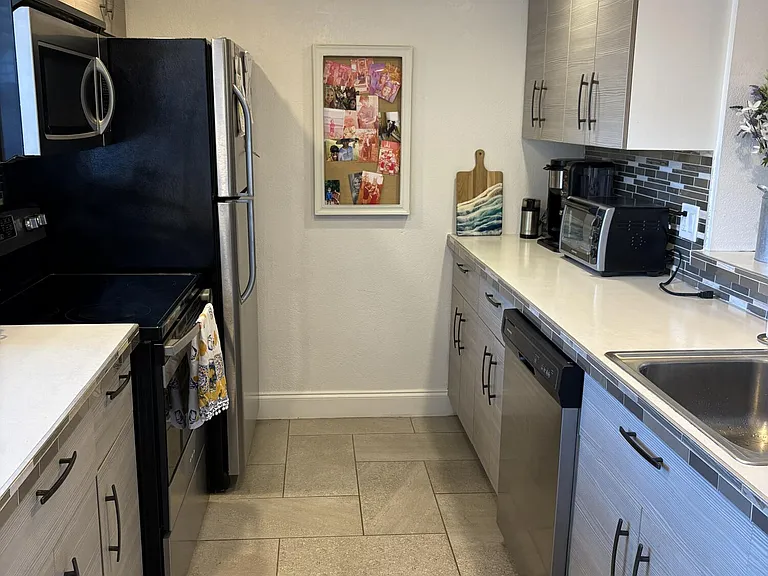 330 NE 26th Ave #108 — Photo 5