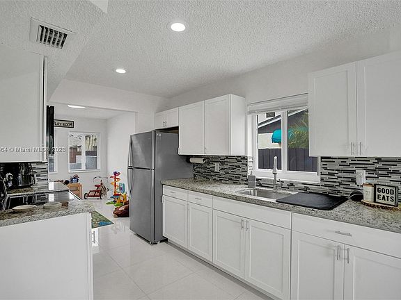 2nd image of 19549 NW 55th Circle Pl