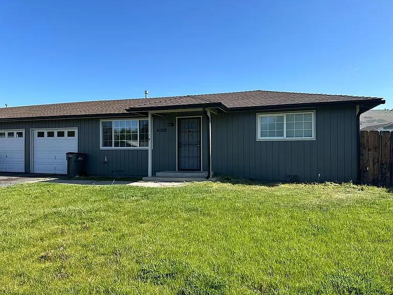 6209 Onyx Ave — Photo 1