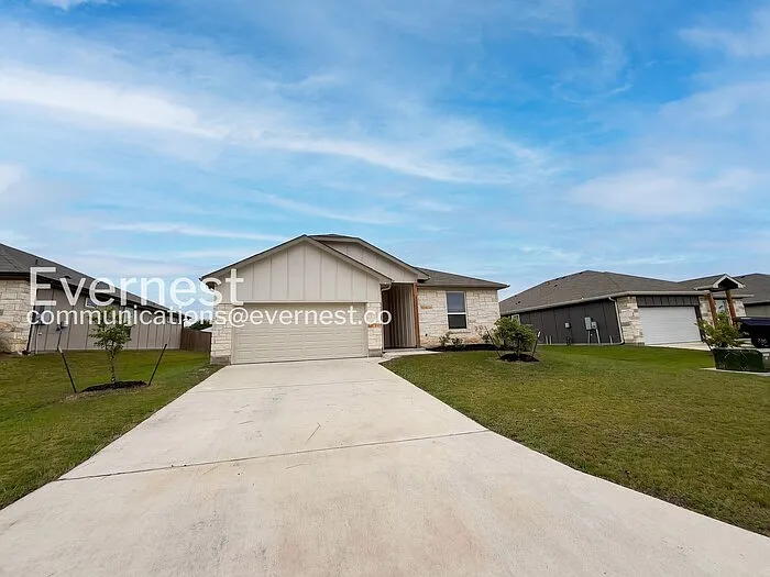 845 Freedom Cir — Photo 2
