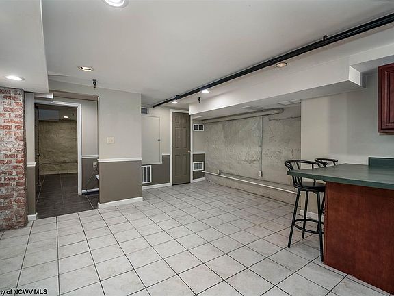 4th image of 10 Pietro St #1