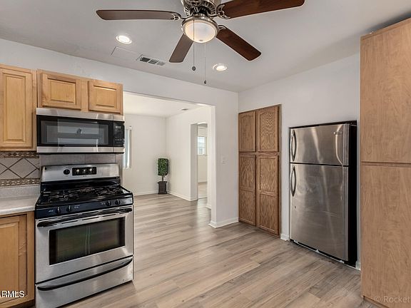 5th image of 2940 W EL CAMINITO Drive