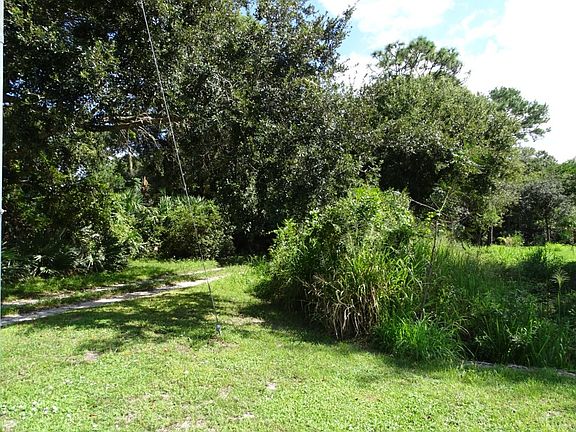 2nd image of 1315 War Eagle Blvd
