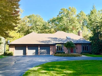 3830 Harbor Point Dr, Norton Shores, MI, 49441