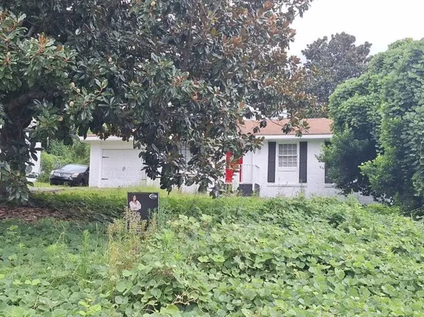 4090 W Oak Dr, Macon, GA 31210