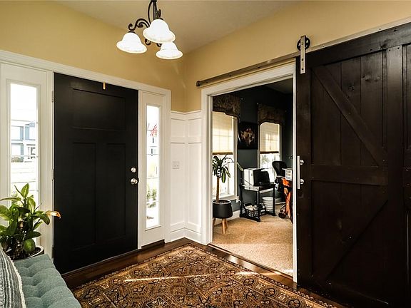 5th image of 113 Country Village Ln