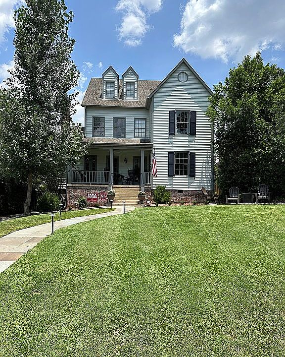 2nd image of 23 Spring St