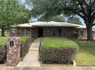 12 Heatherwood Dr, Texarkana, TX 75503