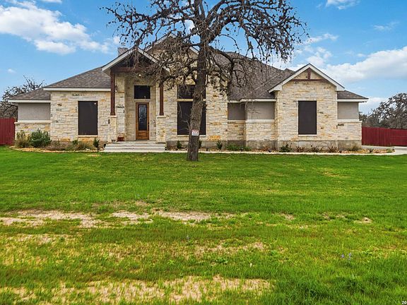 4th image of 104 Hondo