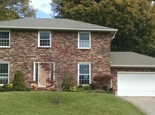 5207 Saint Gabriel Ct, Louisville, KY 40291