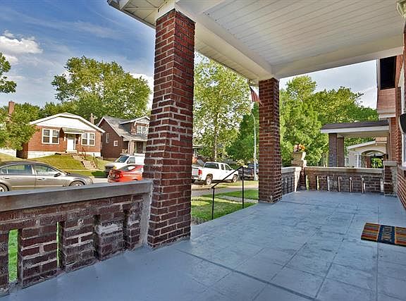 3rd image of 4311 Dewey Ave