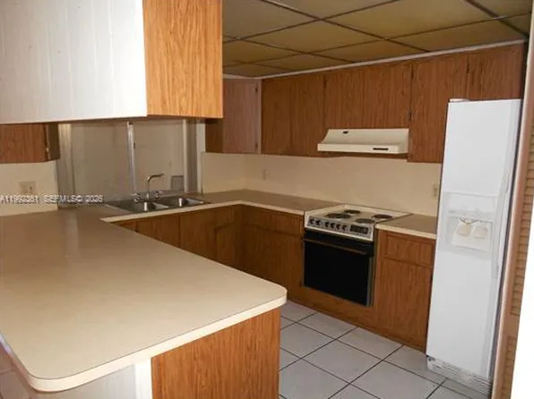4131 W 18th Ct #4131, Hialeah, FL 33012