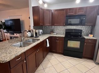508 SE Crosspoint Dr, Port Saint Lucie, FL 34983