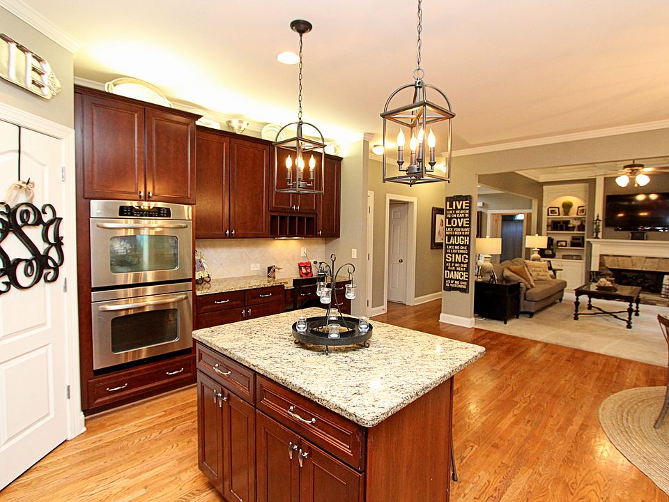 2nd image of 1280 Magnolia Park Cir
